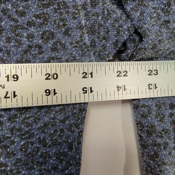 2 Piece Splendid Blue Gray Leopard Long Sleeve Pajama Set Super Comfy M - Picture 11 of 12